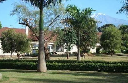Kilemakyaro Mountain Lodge Moshi Bagian luar foto